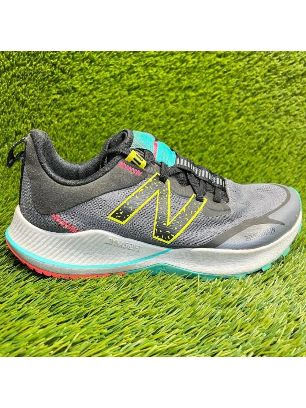 New Balance Dynasoft Nitrel V4 Womens Size 8D Gray Black Running Shoes Sneakers